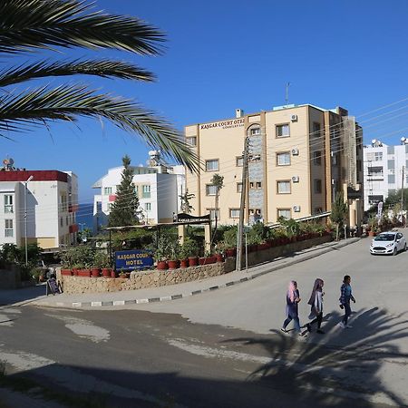Kasgar Court Hotel Ayvaryara Buitenkant foto