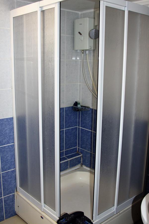 Kasgar Court Hotel Ayvaryara Buitenkant foto