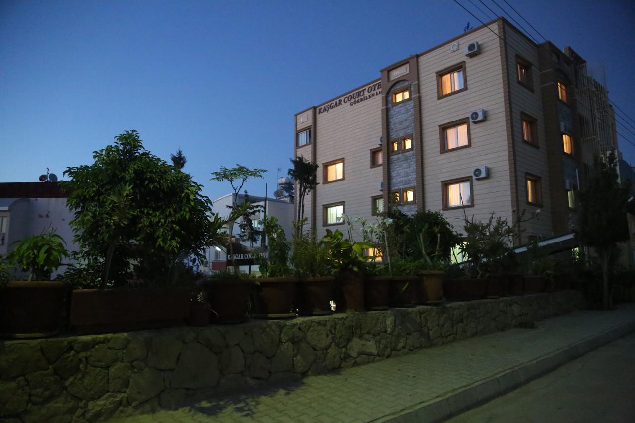 Kasgar Court Hotel Ayvaryara Buitenkant foto