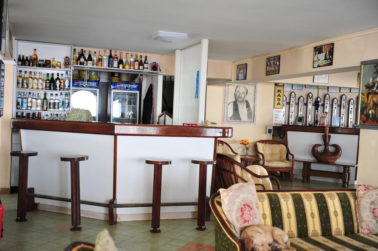 Kasgar Court Hotel Ayvaryara Buitenkant foto