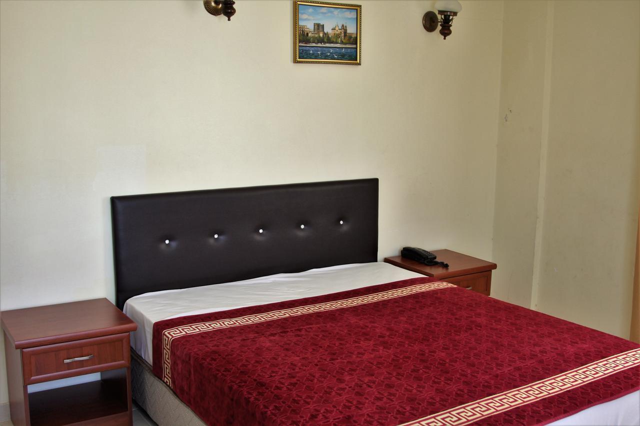 Kasgar Court Hotel Ayvaryara Buitenkant foto